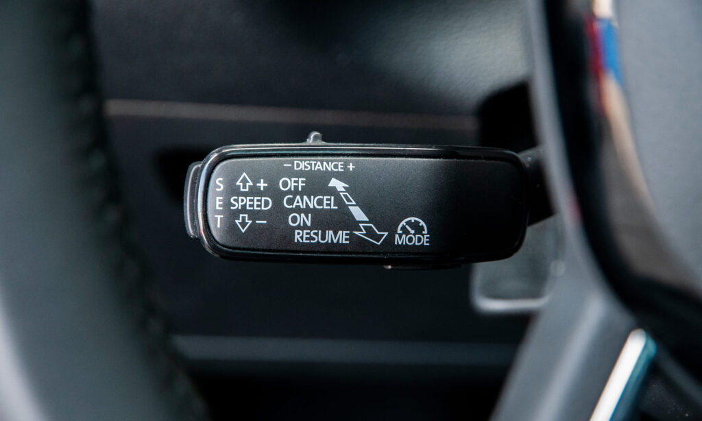 Volkswagen Group adaptīvās kruīza kontroles slēdzis